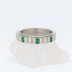 Emerald fidget ring van edelstaal met smaragdgroene geslepen stenen – Luminora