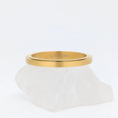 Essence anxiety ring in goud, dunne en elegante strakke uitvoering – Luminora