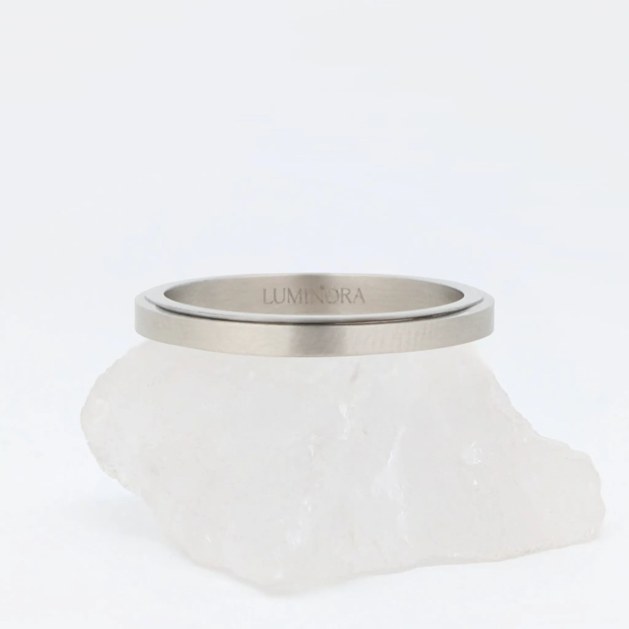 Essence fidget ring in zilver, dun en minimalistisch design – Luminora