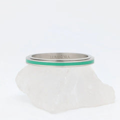 Jade fidget ring in zilverkleurig edelstaal met gladde groene lijn – Luminora