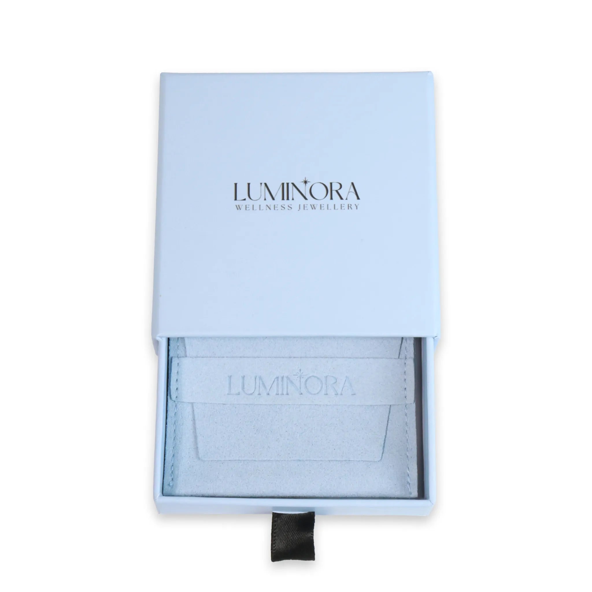 Luxe sieradendoosje van Luminora, passend bij de Liora ring