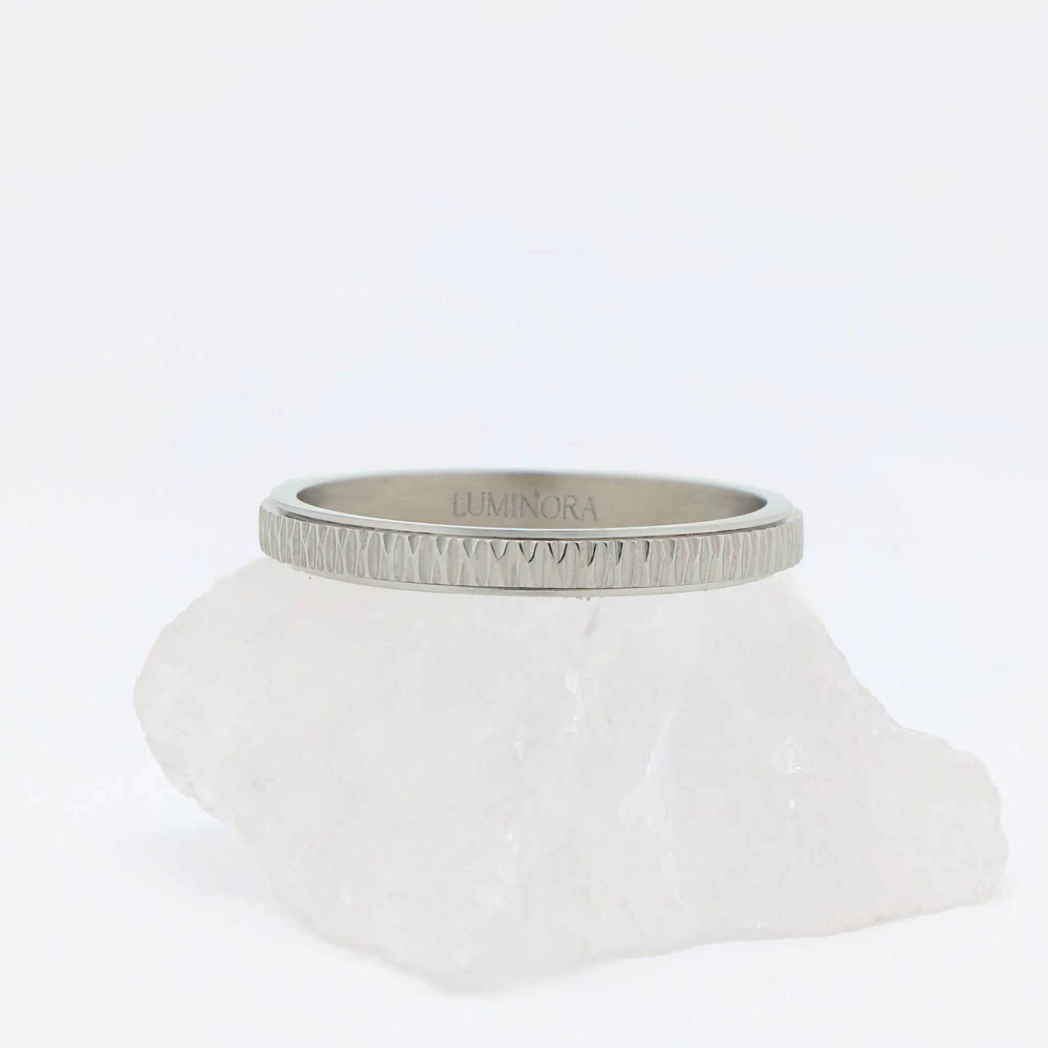 Mello fidget ring in zilver van stainless steel met subtiel patroon – Luminora