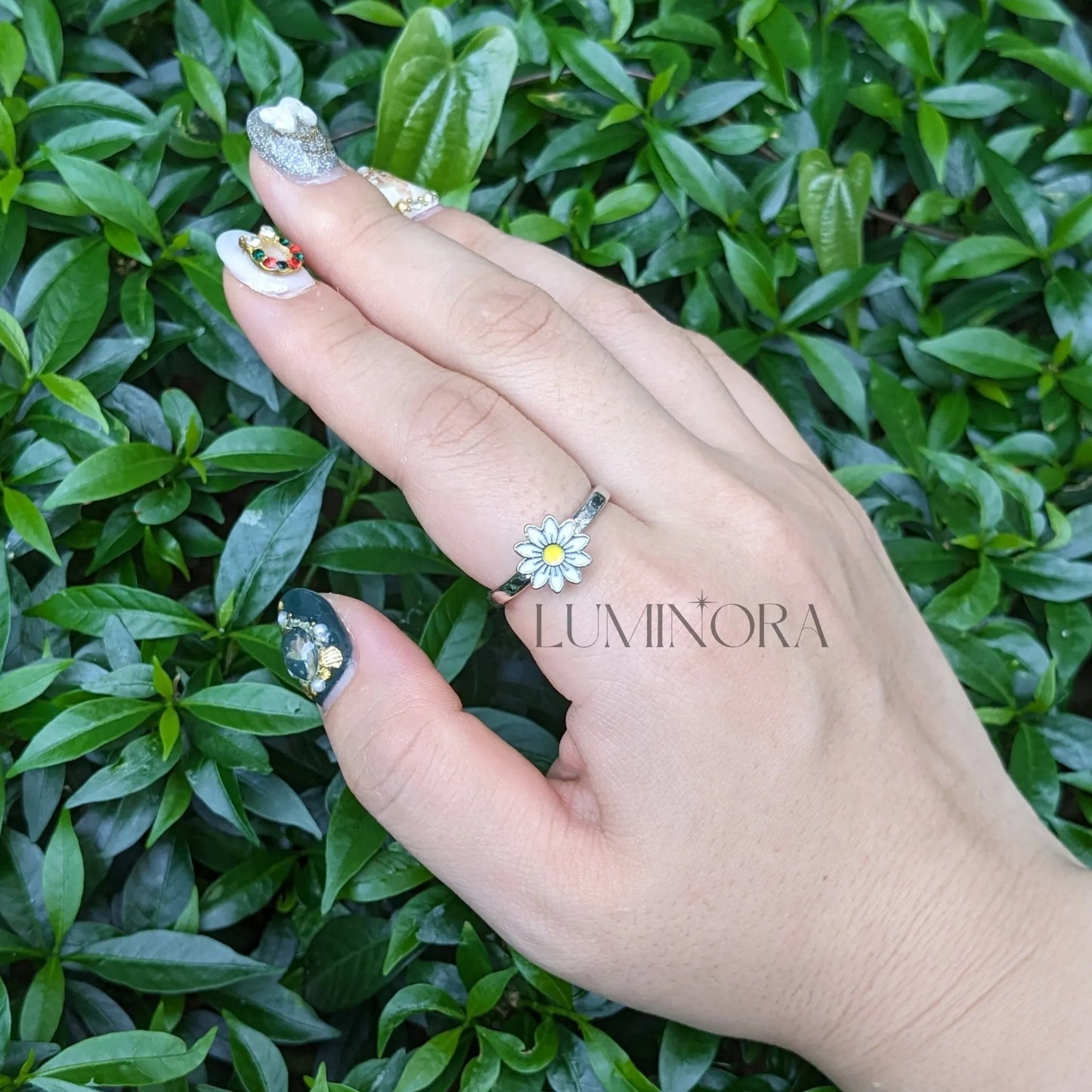 DAISY RING