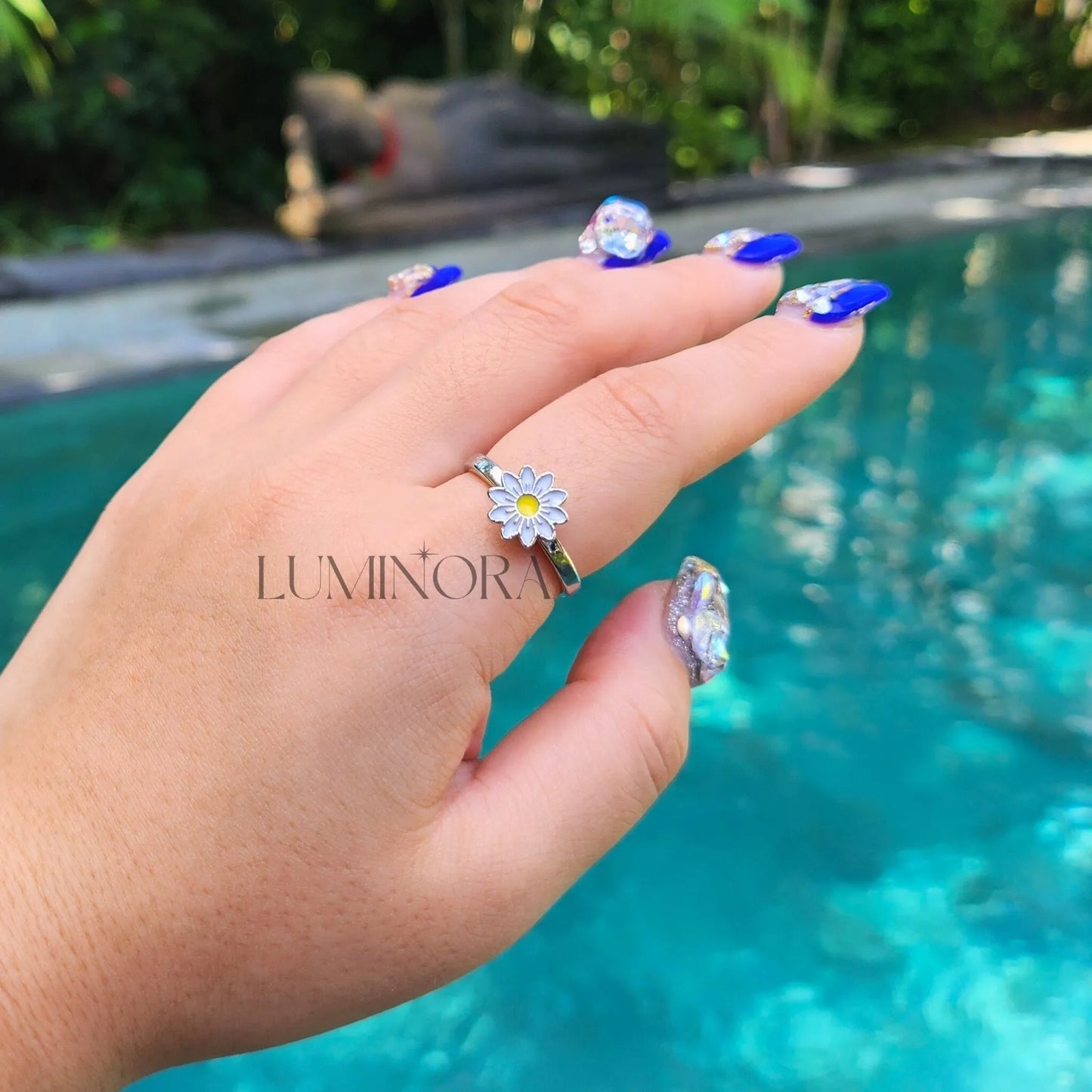 DAISY RING