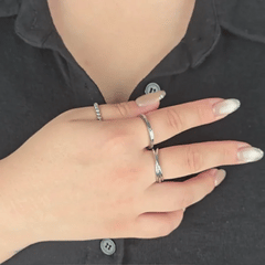 Harmony Bundel fidget ring animatie met draaiende zilveren ringen voor ontspanning