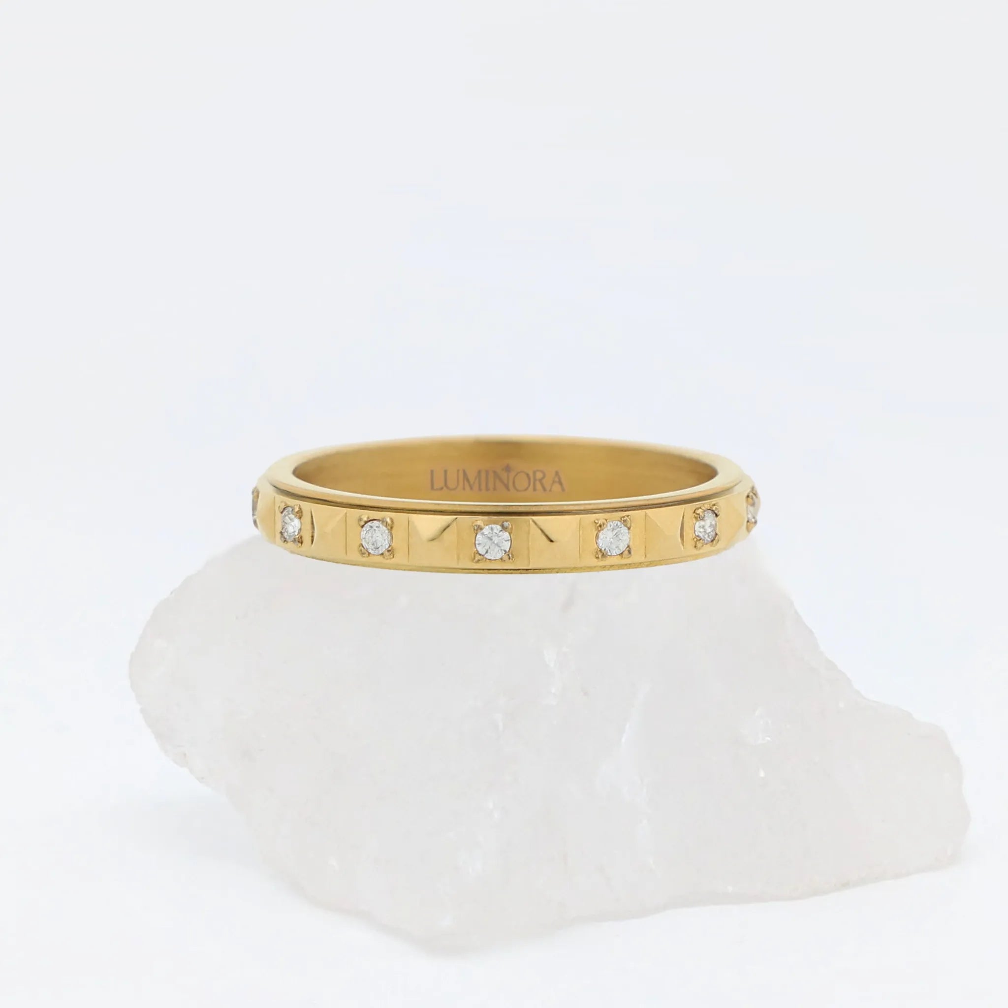 Lumi fidget ring in goudkleurig stainless steel met subtiele steentjes – Luminora