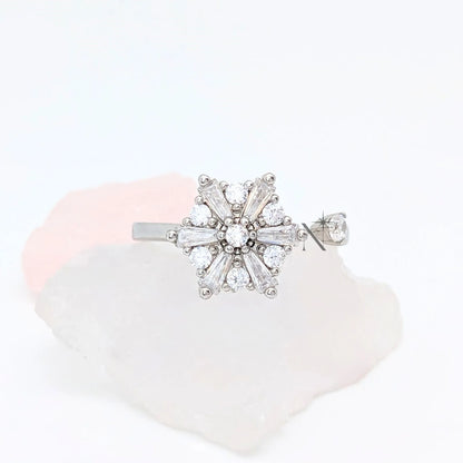 SNOWFLAKE RING